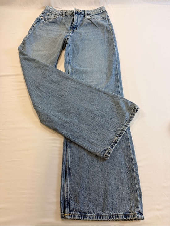 H&M Denim - H&M Divided Light Wash Wide Leg Baggy Jeans Size 6